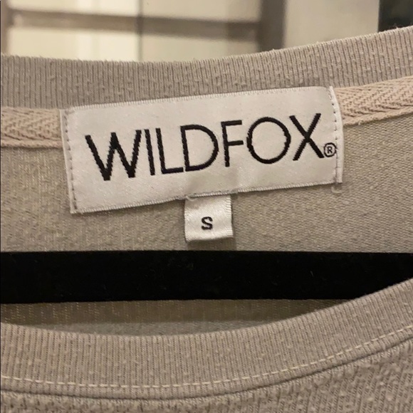 WILDFOX:oversized “ HAPPY “ lightweight sweatshirt - Picture 3 of 5